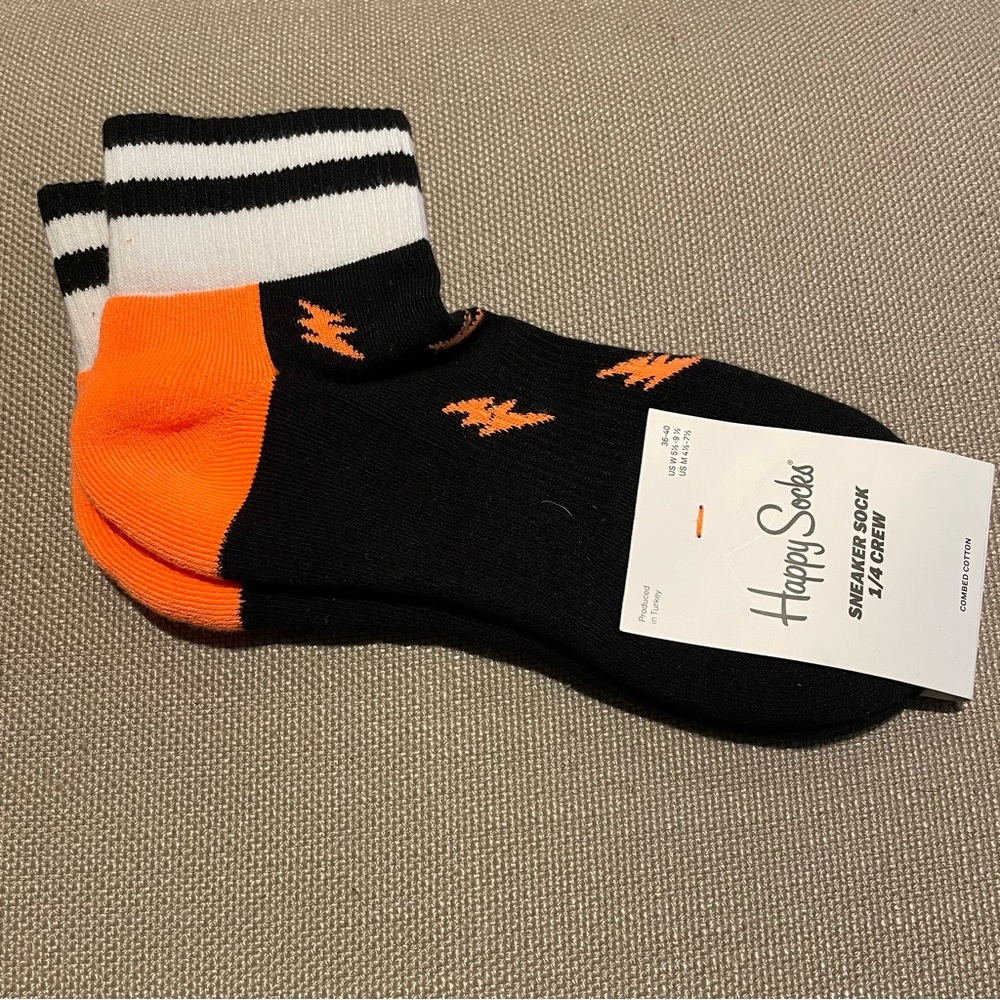 NWT Happy Socks Black and Orange Sneaker Sock 1/4 Crew